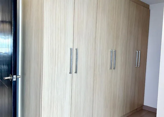 Bayshore 3br Seaview Beside Okada Bay Sunset Airport Moa Apartment Manila